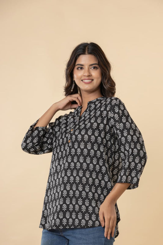 Black Handy Texo Tunic Top
